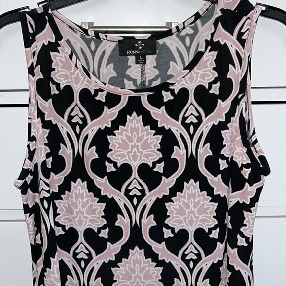 {Ronni Nicole} Damask Patterned Mini Shift Dress in Pink & Black - Picture 6 of 7